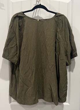 Calvin Klein Women's Olive Green Textured Short Sleeve Plus Size Top Size 2X